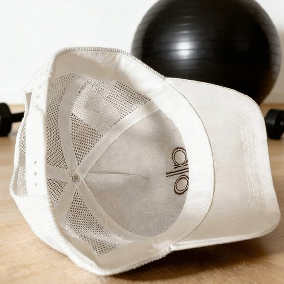 Alo Yoga White Trucker Hat with Black Embroidered Logo - Picture 4 of 4